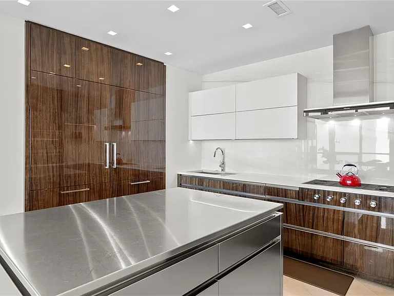 450 Knights Run Ave #1801 — Photo 25