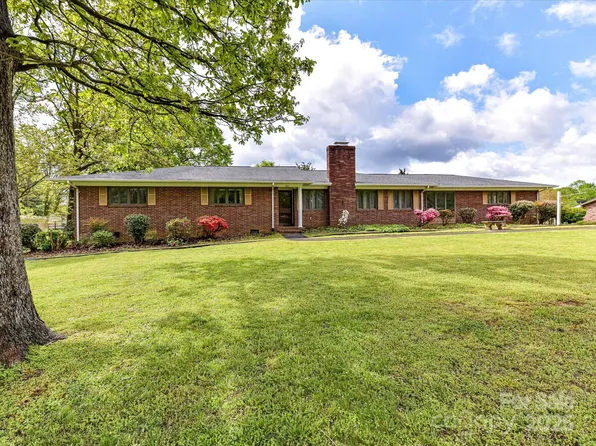 225 Enwood Dr, Charlotte, NC 28214