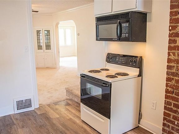 5th image of 13408 Highlandview Ave