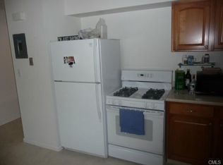 46 Karen Ct, Bridgeport, CT 06606
