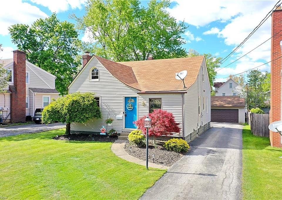 1st image of 42 Beechwood Dr