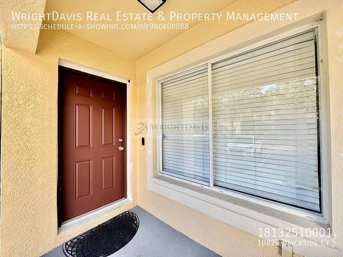 Spacious 2/2.5 Townhome in Riverview, FL — Photo 2