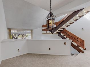 16 La Villita Cir NE, Albuquerque, NM 87112