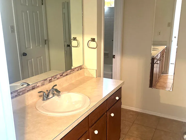3730 High Meadow Dr — Photo 12