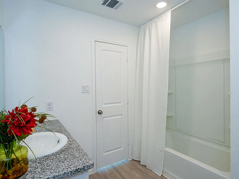 5926 Seaside Mnr — Photo 23