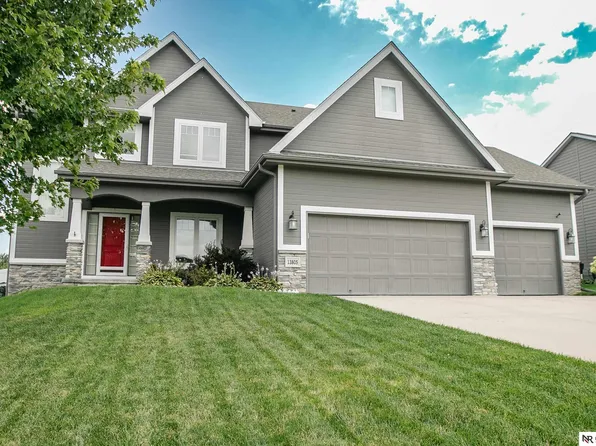 13805 S 49th St, Bellevue, NE 68133