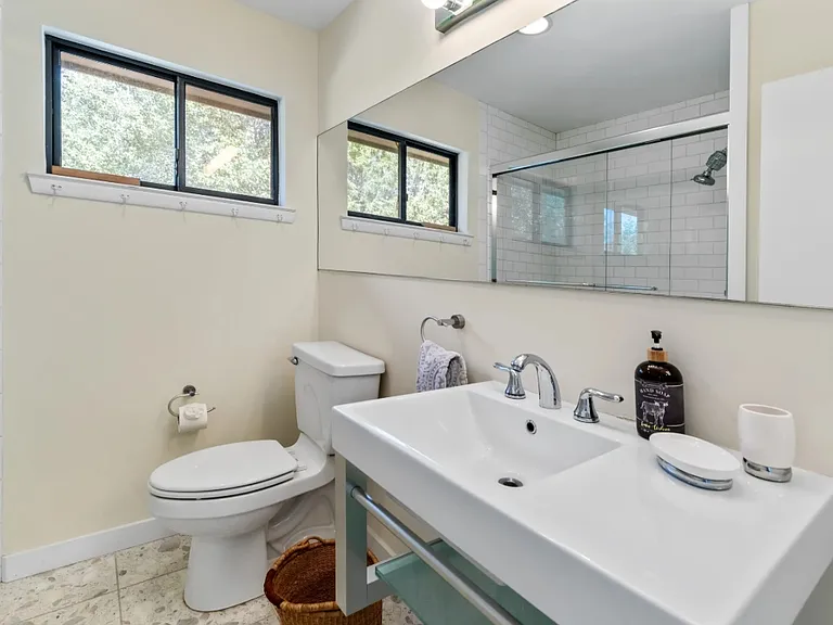 282 Town Line Rd — Photo 11
