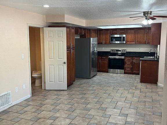 3rd image of 2590 Meadow Brook Ln