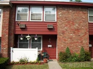 154 Rolling Way, Peekskill, NY 10566