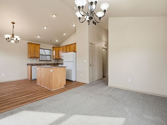 4th image of 944 E Moreno Ave APT B