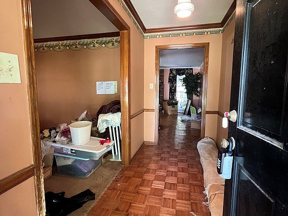 5th image of 2211 Westmorland Dr