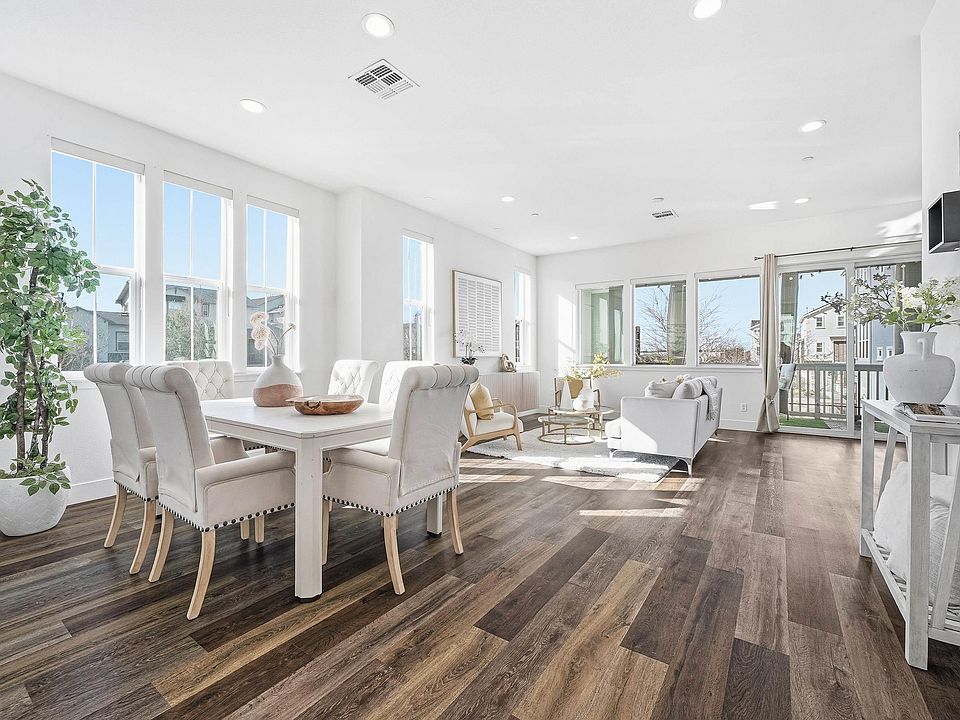 1st image of 37645 Bay Crest Rd