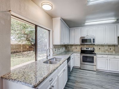 213 Long Shadow Ln, Mesquite, TX, 75149