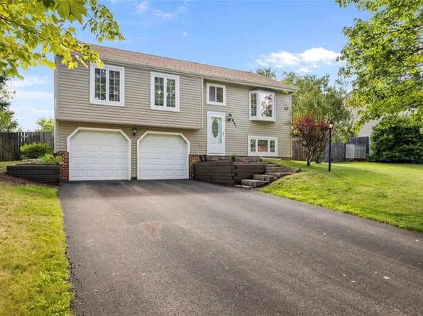 4721 Valleyfield Dr, Allison Park, PA 15101