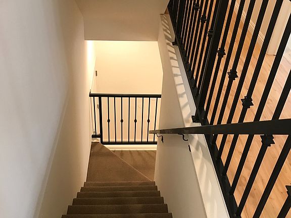 5th image of 1752 N Kingsley Dr APT 110