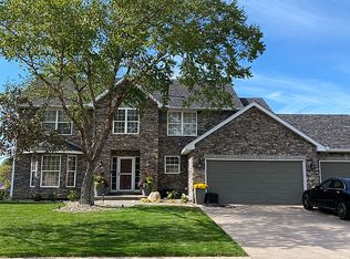 8047 Kimberly Ln N, Maple Grove, MN 55311