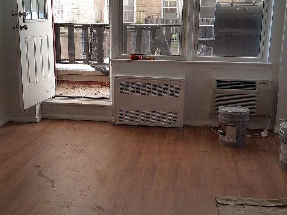 1st image of 3030 Emmons Ave APT 1T