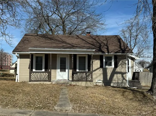 309 E Thompson St, Maryville, MO 64468