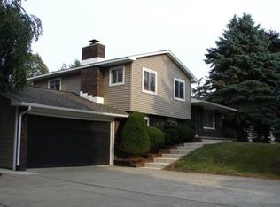 13330 Harper Dr, Chelsea, MI 48118