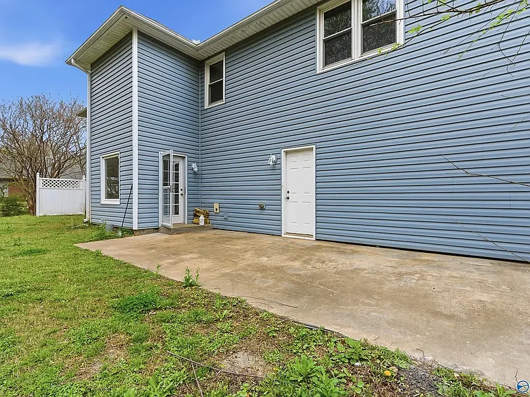 106 Golden Oak Dr — Photo 35