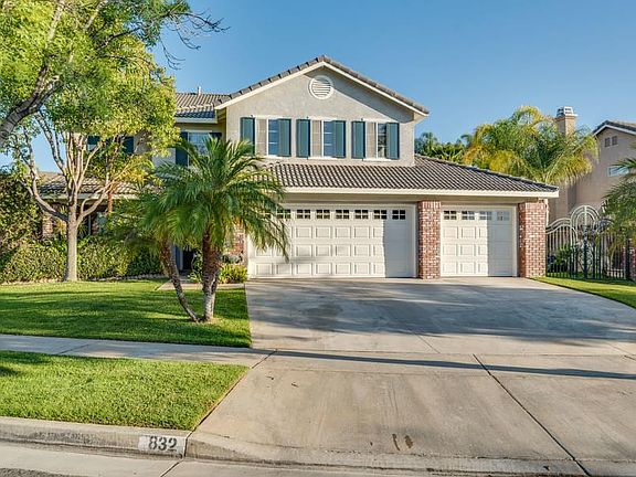 2nd image of 832 Carolina Cir