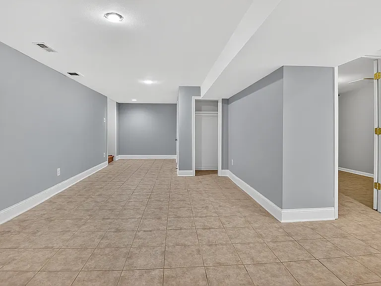 6009 Pratt St — Photo 22
