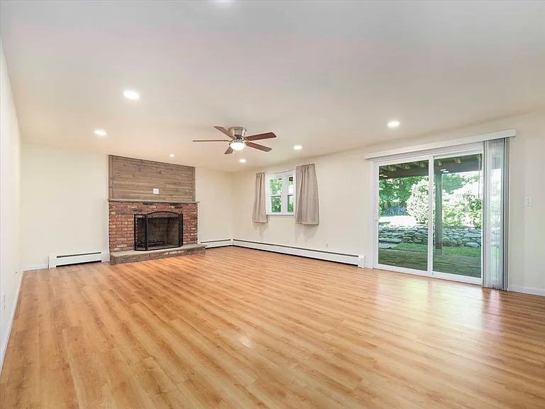 5 Dorchester Ave — Photo 19