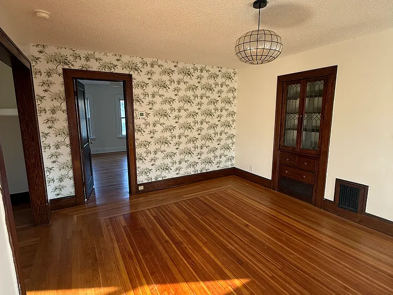 905-907 Corbin Ave #3 — Photo 5