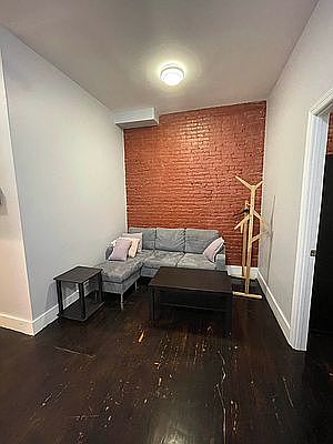 1st image of 326 W 45th St #2