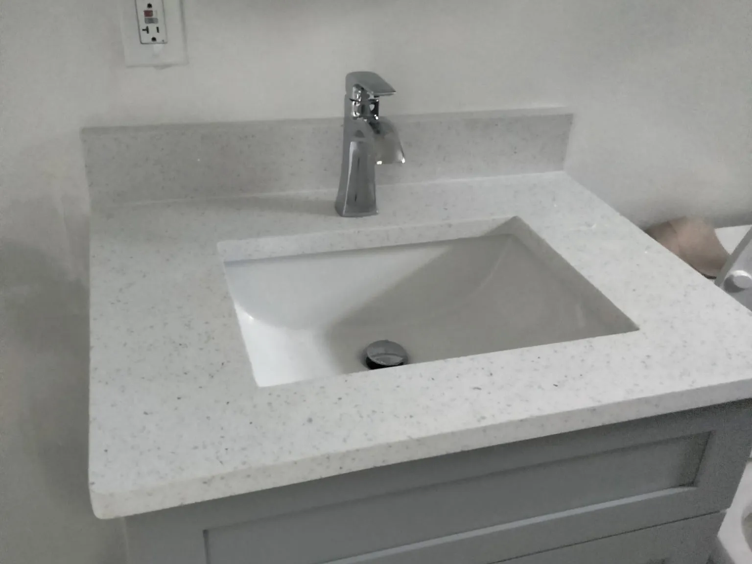 2 bed, $1,300 — Photo 4