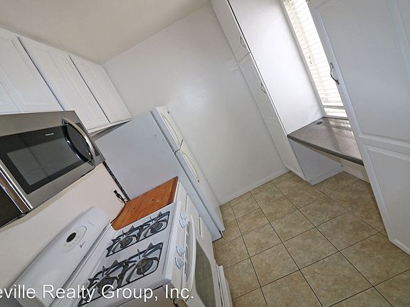 5th image of 4746 Point Loma Ave #7222710