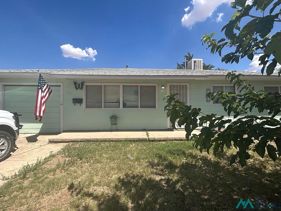 1st image of 1118 N Llano Dr