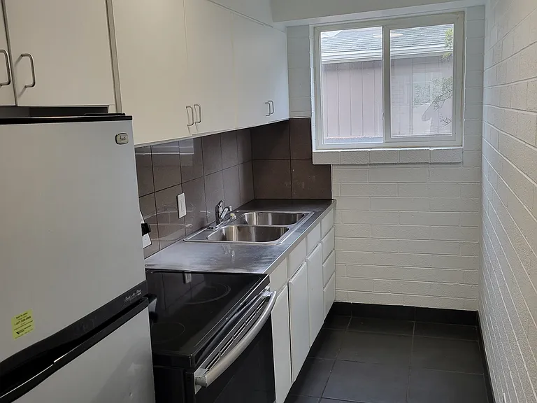 1358 S Park St #2 — Photo 4