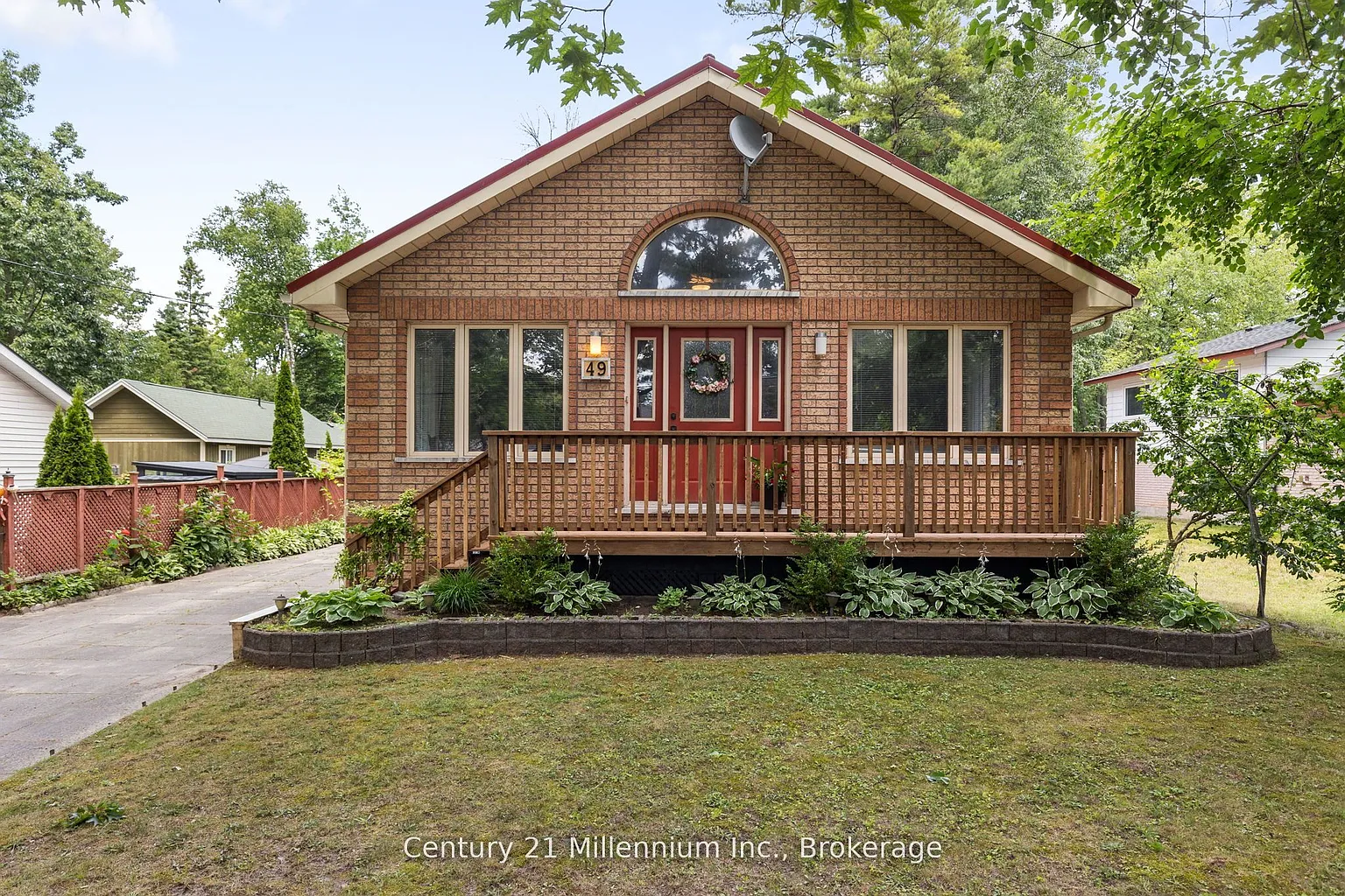 49 32nd St N photo 1