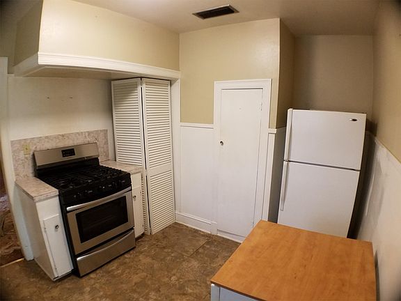 3rd image of 308 Unadilla St
