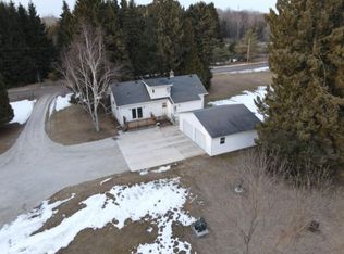 3027 10th St, Two Rivers, WI 54241