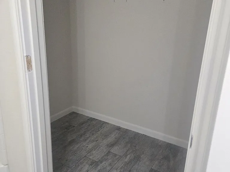 130 Quarter Ave — Photo 14