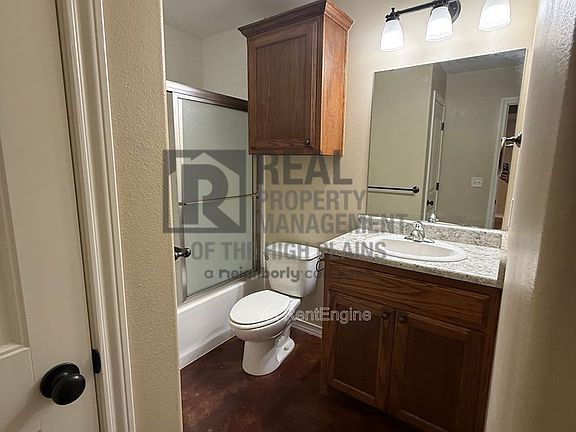 4th image of 13055 Raymond Rd #I