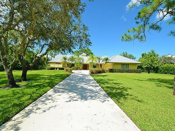 3rd image of 3765 SW Bimini Cir N