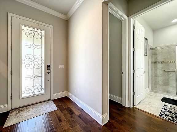 4th image of 9518 Prince Harry Dr
