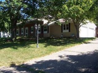 12613 James Rd, Minnetonka, MN 55343