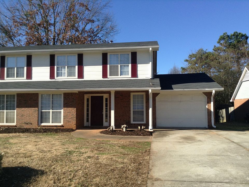 1st image of 2814 Briar Hill Ln SE #B