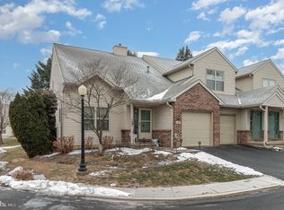 5229 Cobblestone Dr, Mechanicsburg, PA 17055