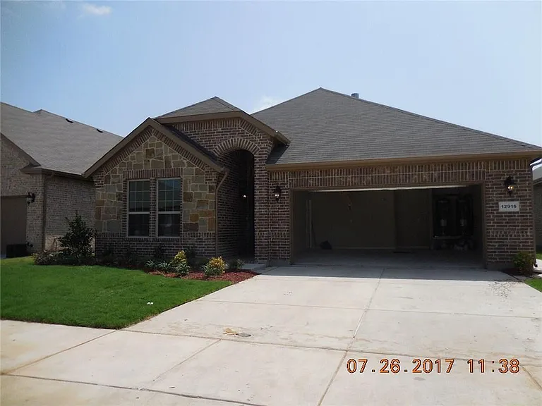 12916 Coast Way — Photo 1