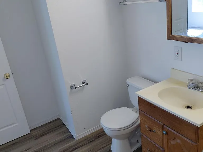 435 -Keystone Apartments — Photo 30