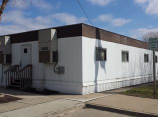 3361 Blackhawk Avenue Nw, Oxford, IA 52322