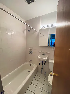 Rented by Bond New York | media 11