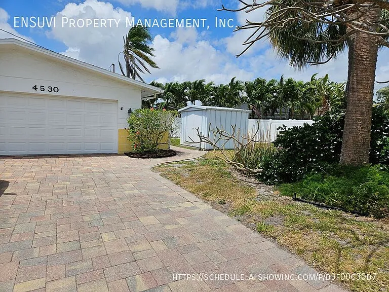 4530 14th Way NE — Photo 3