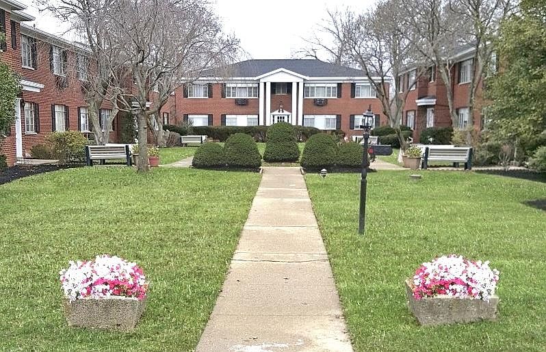 1st image of 645 Highland Ave