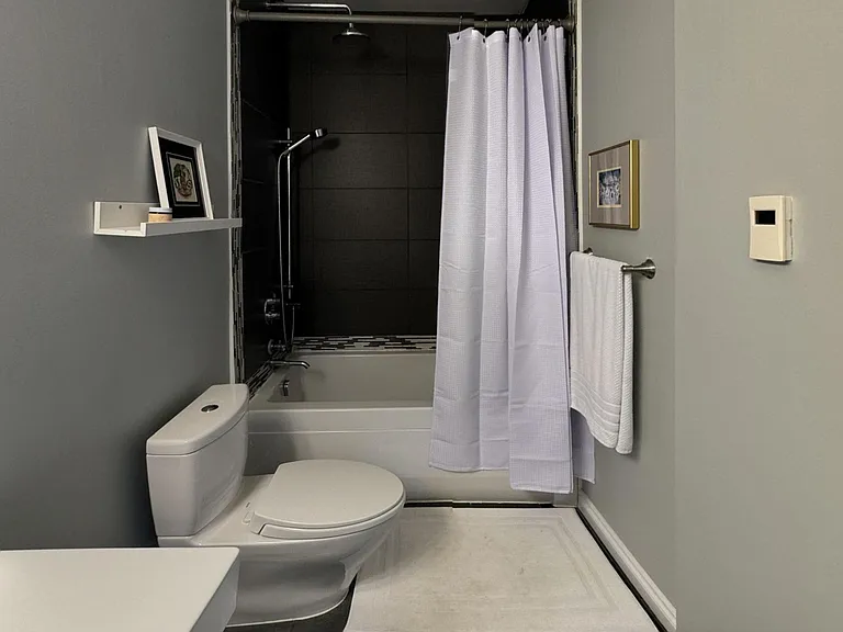 220 Goulet St #E — Photo 11